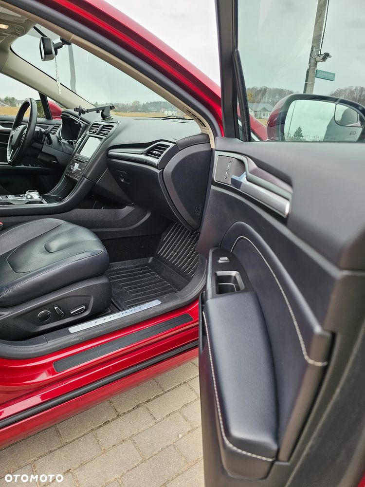 Ford Fusion - 9