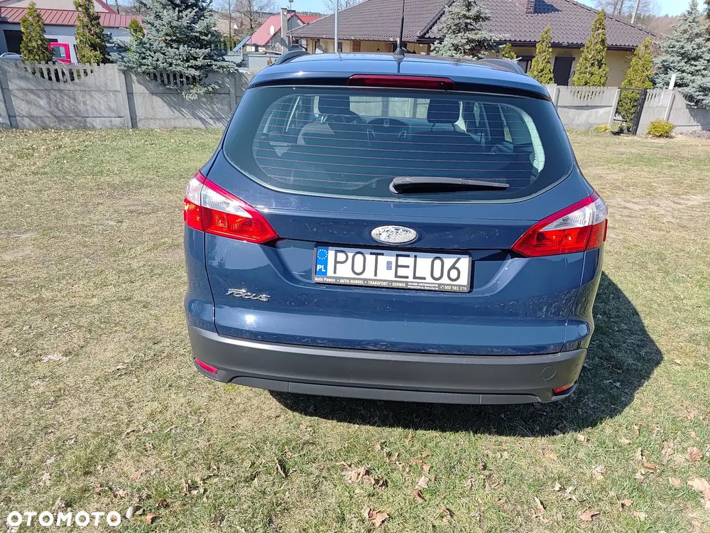 Ford Focus SW - 9