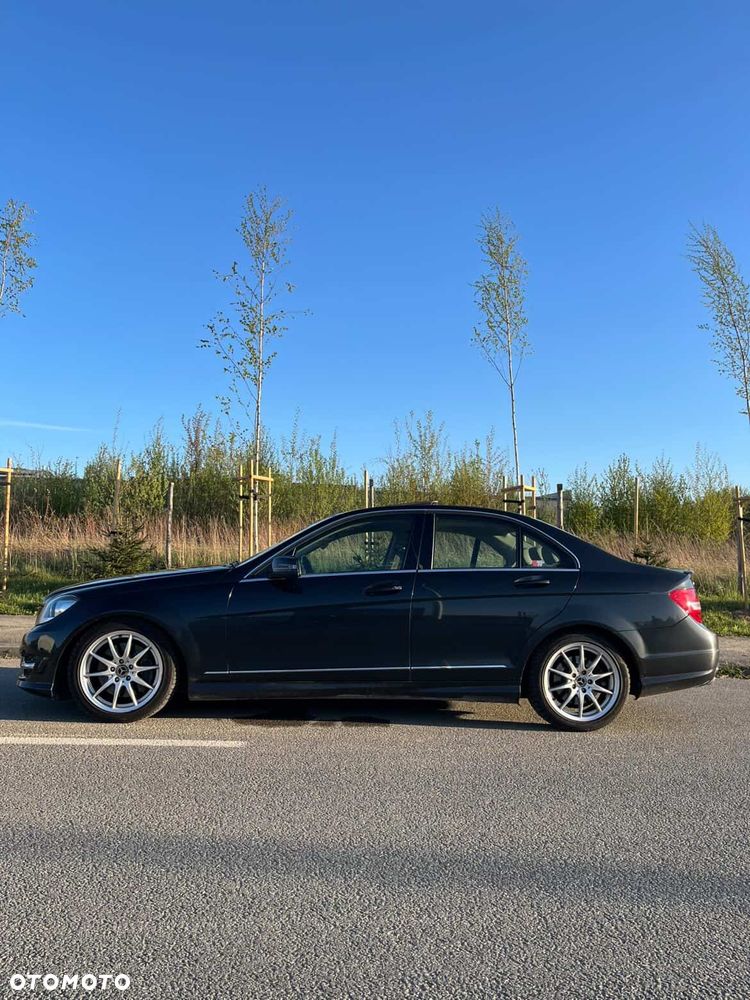 Mercedes-Benz Klasa C 350 (BlueEFFICIENCY) 7G-TRONIC Avantgarde - 2