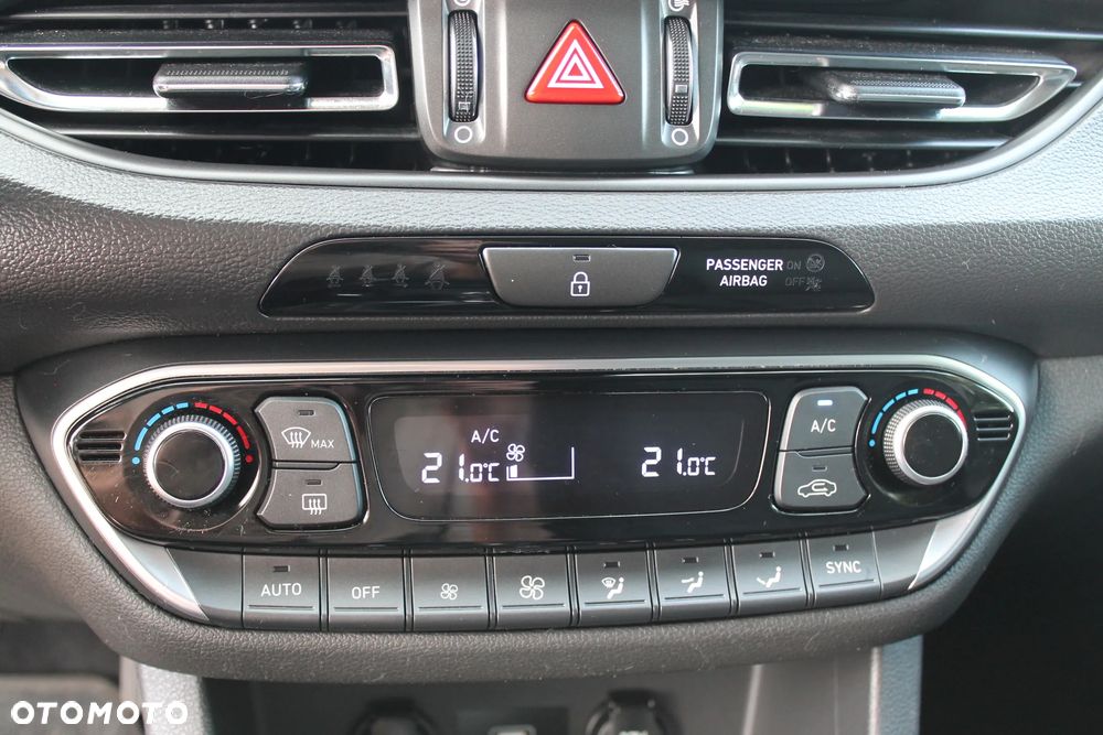 Hyundai i30 1.5 T-GDI 48V-Hybrid EDITION 30+ - 19