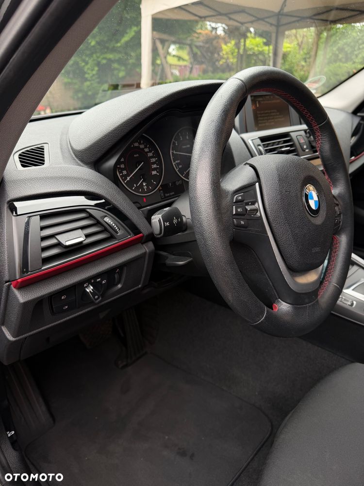 BMW Seria 1 118i Sport Line - 12