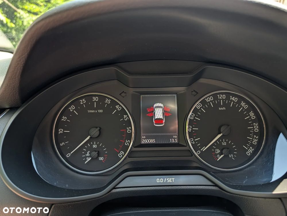 Skoda Octavia 2.0 TDI Style DSG - 32