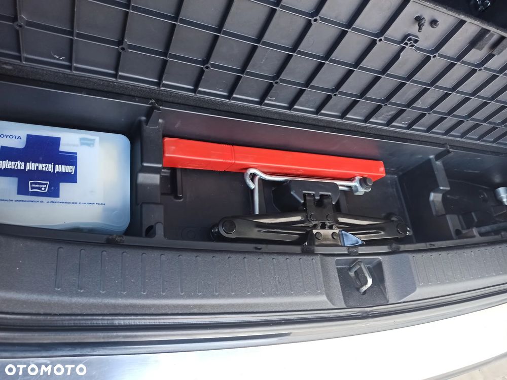 Toyota Corolla Verso 1.8 Sol - 15