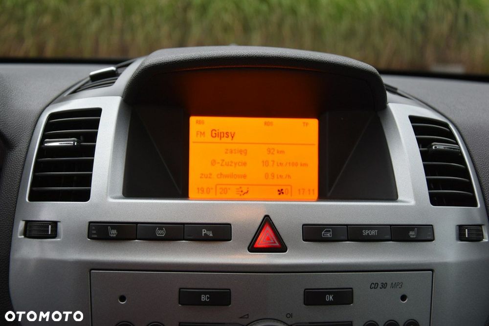 Opel Zafira - 24