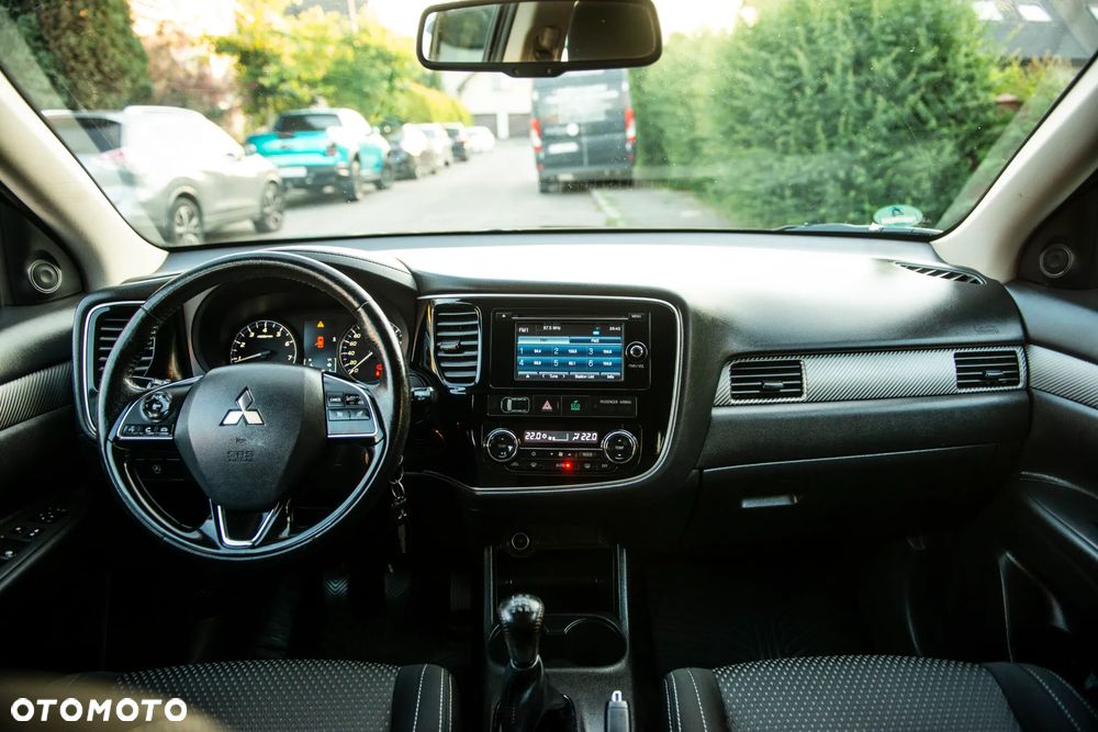 Mitsubishi Outlander 2.0 2WD Edition - 29