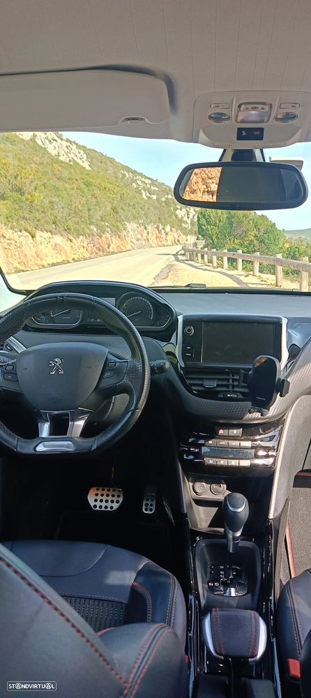 Peugeot 2008 1.5 BlueHDi GT Line EAT6 - 19