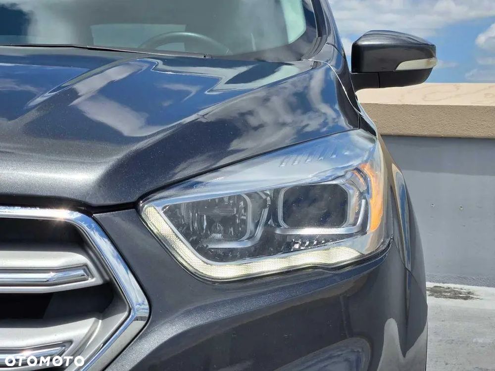Ford Escape 2.0 EcoBoost AWD Titanium - 5