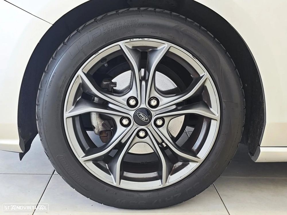 Ford Focus 1.0 EcoBoost ST-Line - 13