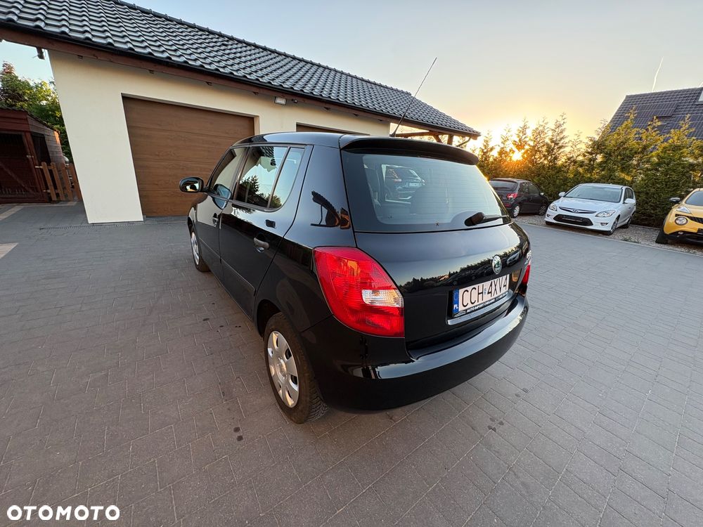 Skoda Fabia 1.2 HTP Ambiente - 12