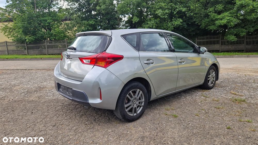Toyota Auris - 4