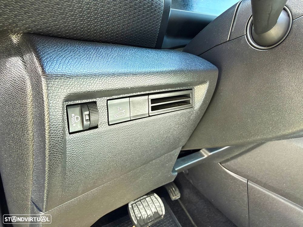 Citroën e-C4 X 54 kWh Autonomia Alargada Plus - 24