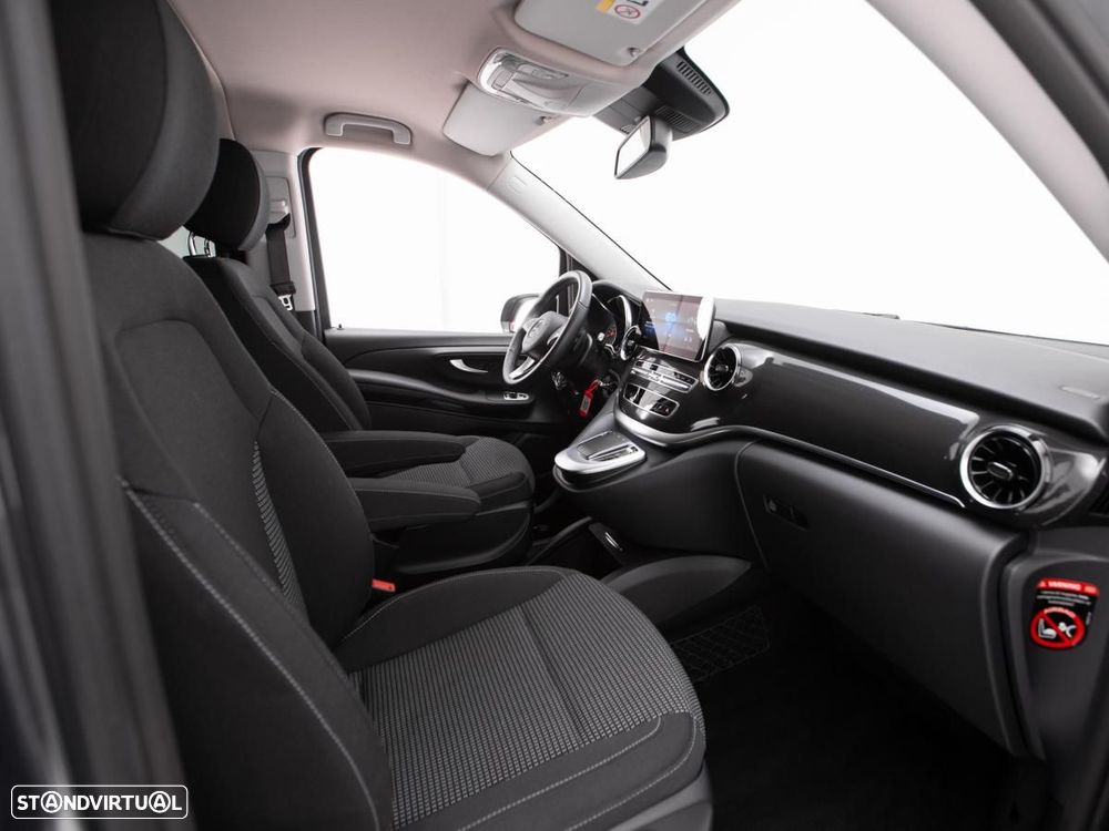 Mercedes-Benz EQV 300 Longa - 11