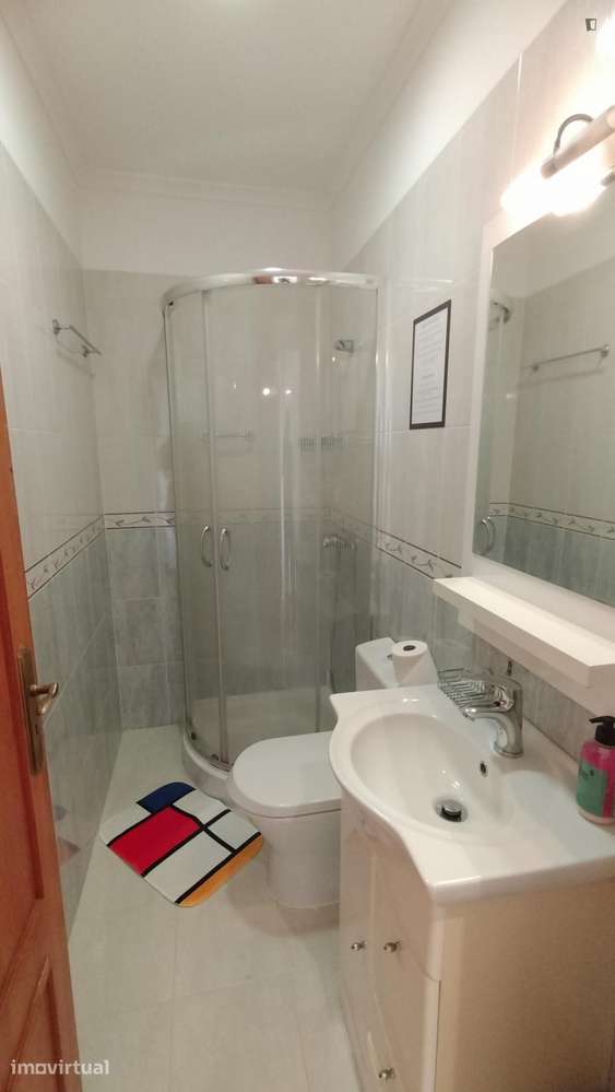 Quarto - localizado em Oeiras Lisbon - Grande imagem: 4/20