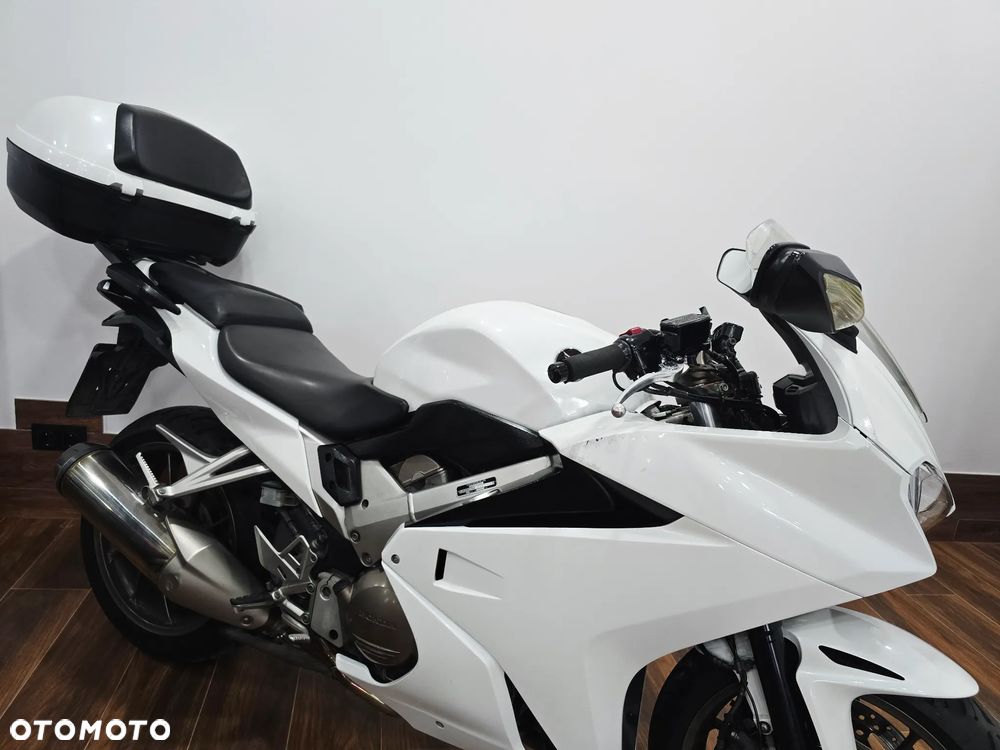 Honda VFR - 7