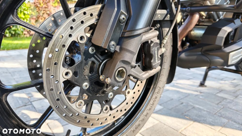 Suzuki V-STROM - 13