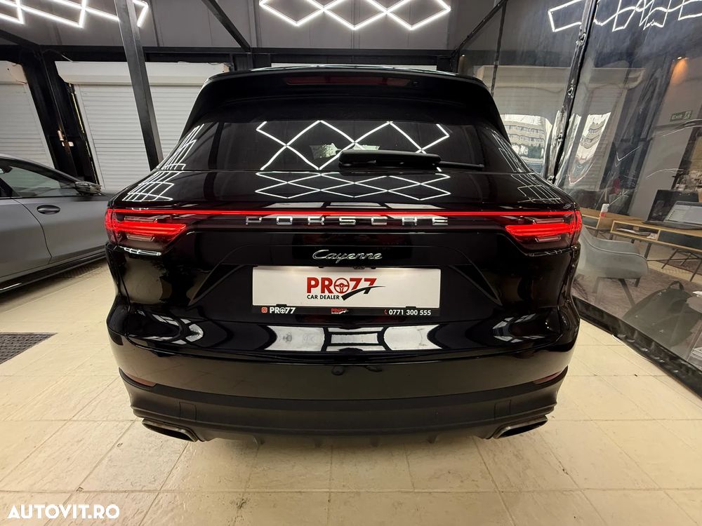 Porsche Cayenne - 5