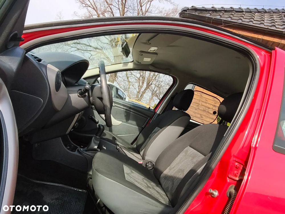 Dacia Sandero - 28