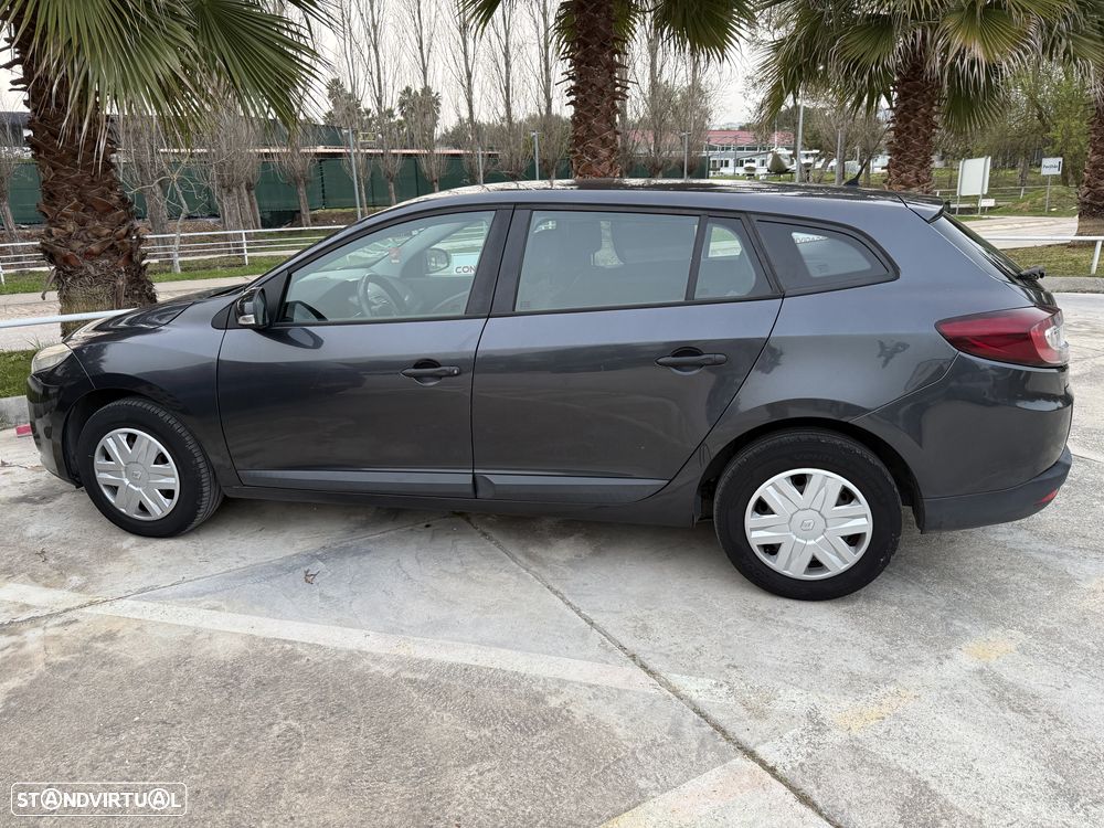 Renault Mégane Sport Tourer - 2