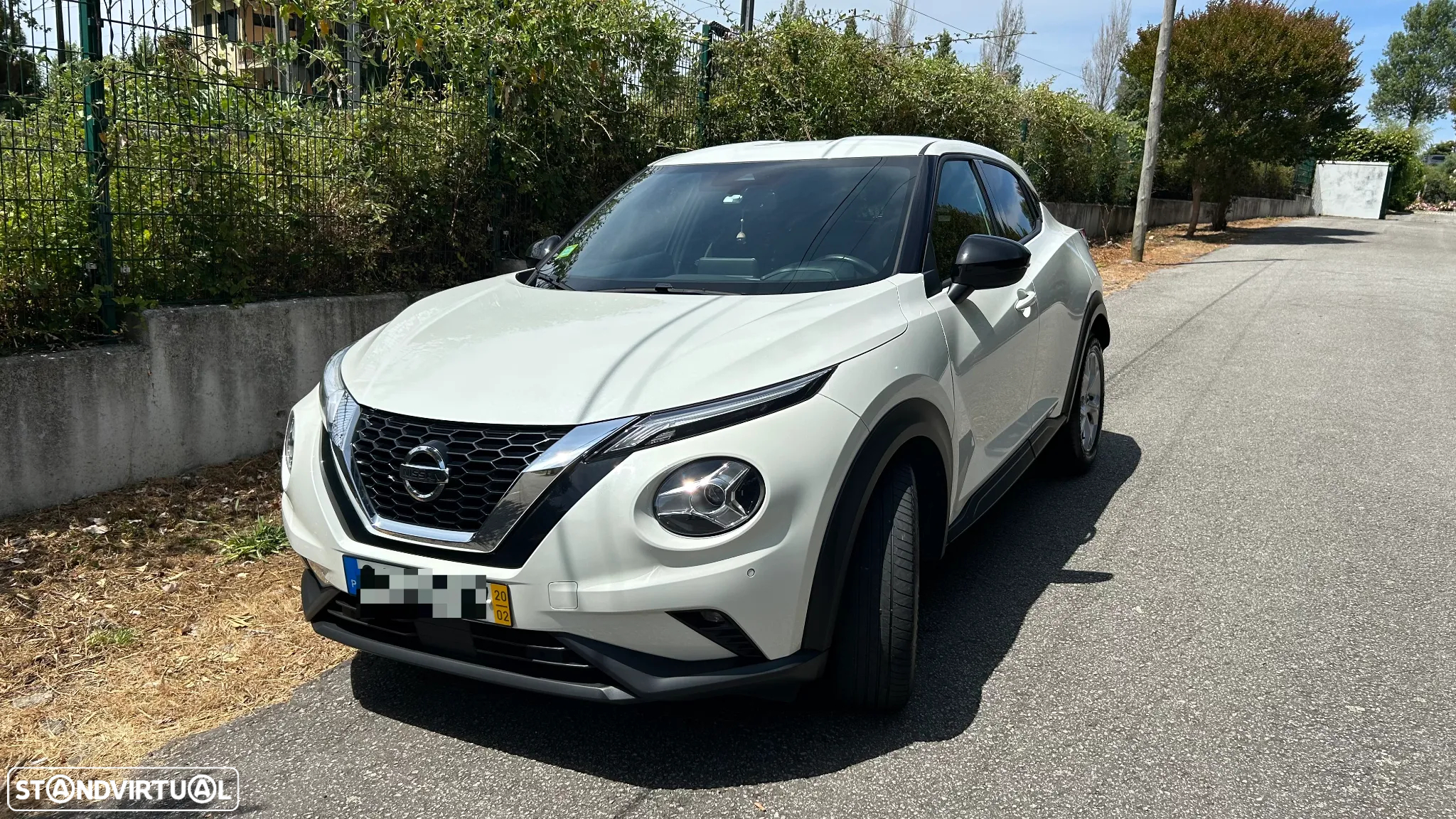 Nissan Juke 1.0 DIG-T N-Connecta - 2