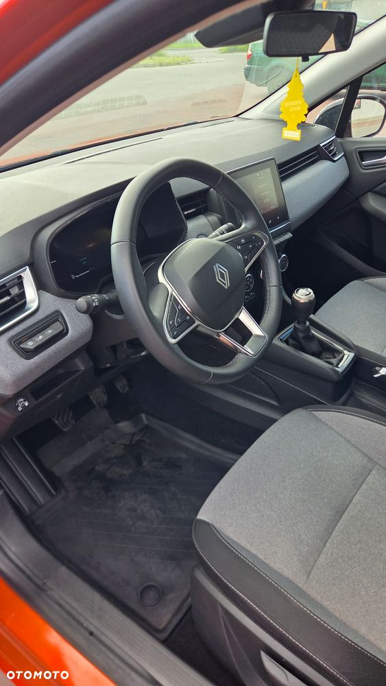 Renault Clio - 11
