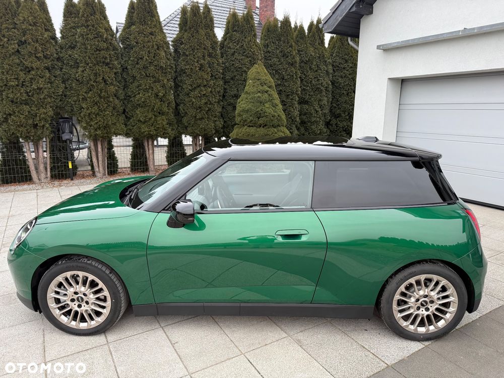MINI Cooper E Favoured Trim - 11