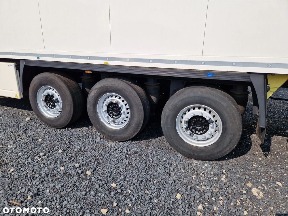 Krone SD CHŁODNIA/ DOPPELSTOCK/ CARRIER VECTOR 1950/ PODNOSZONA OŚ - 10