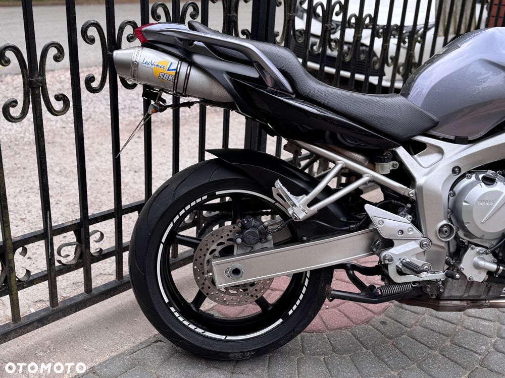 Yamaha FZ6 - 9