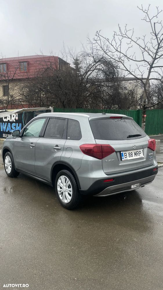 Suzuki Vitara 1.4 Boosterjet AllGrip MHEV Spirit - 4