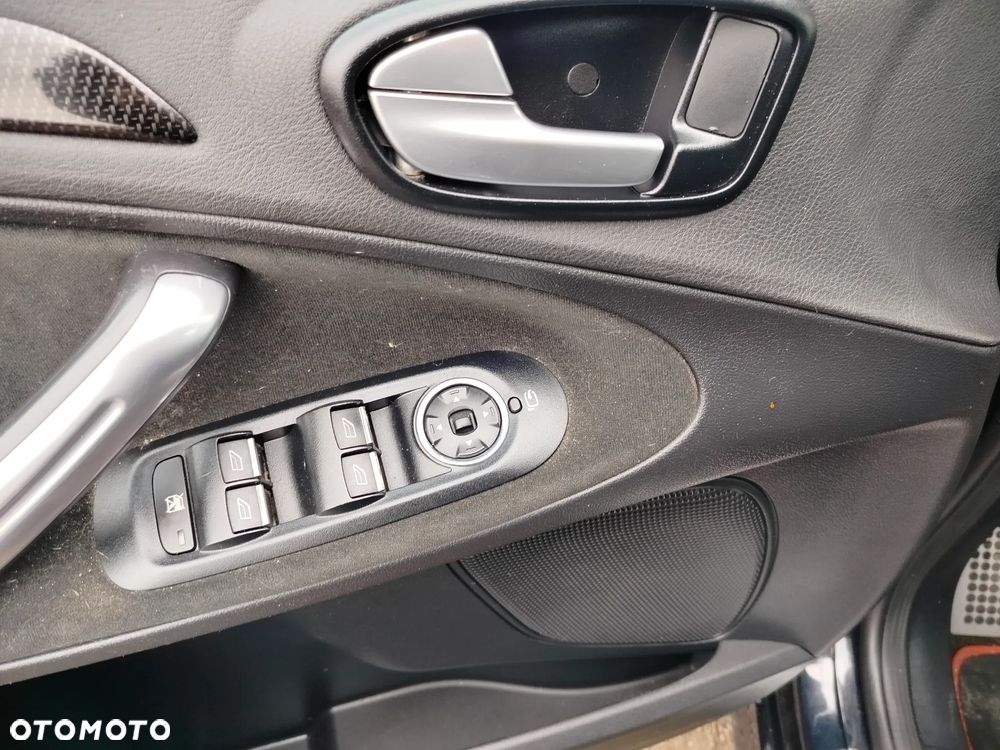 Ford S-Max - 33