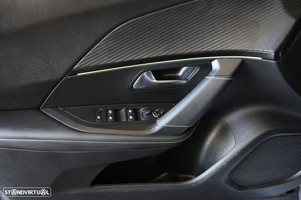 Peugeot e-2008 50 kWh GT Pack - 32