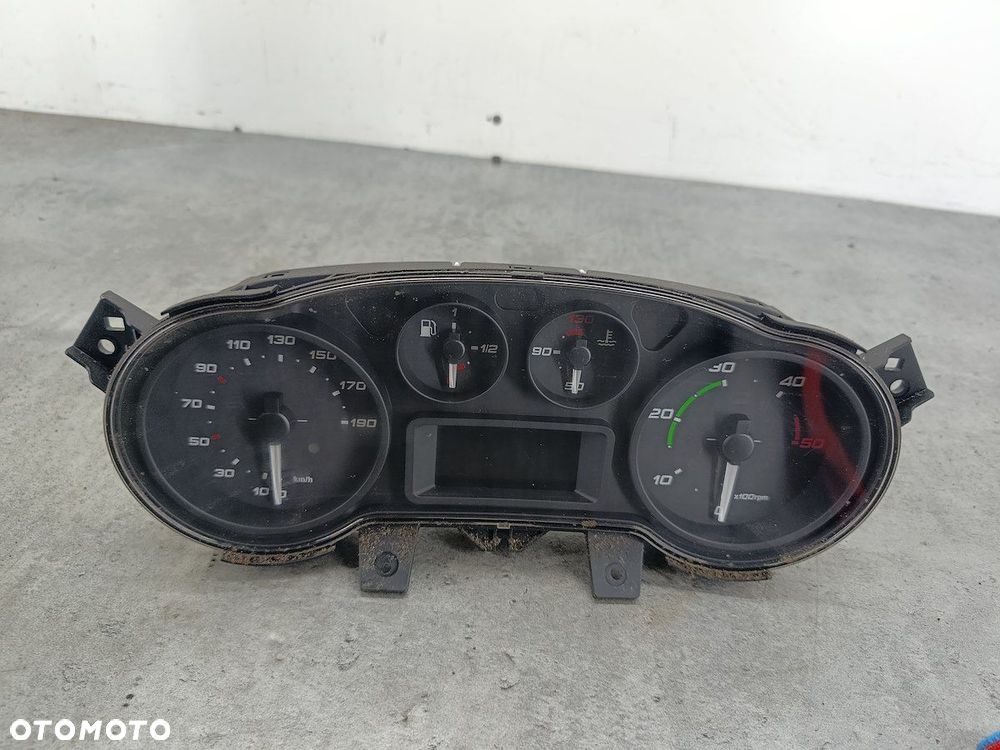LICZNIK IVECO DAILY VI 5801815711 3.0 D - 2