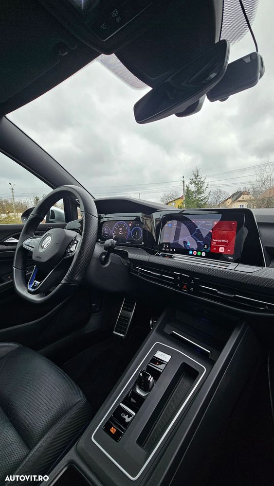 Volkswagen Golf - 10