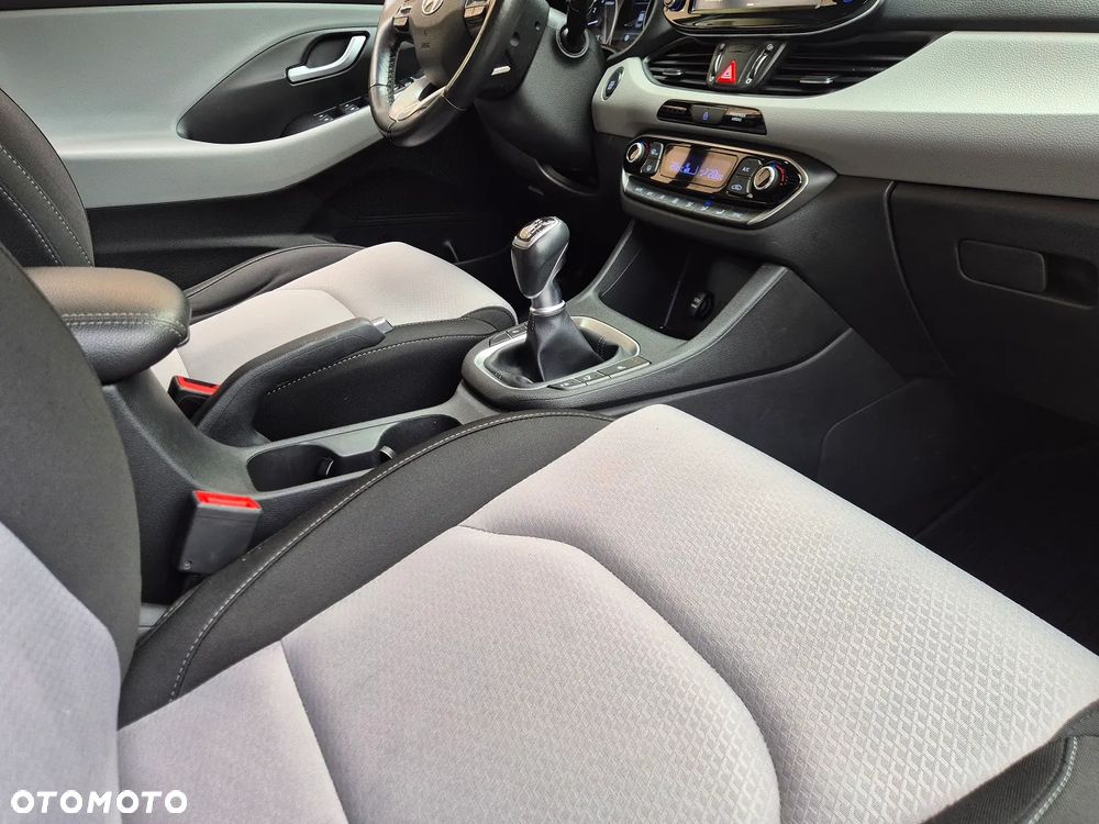 Hyundai i30 1.4 T-GDI Style - 30