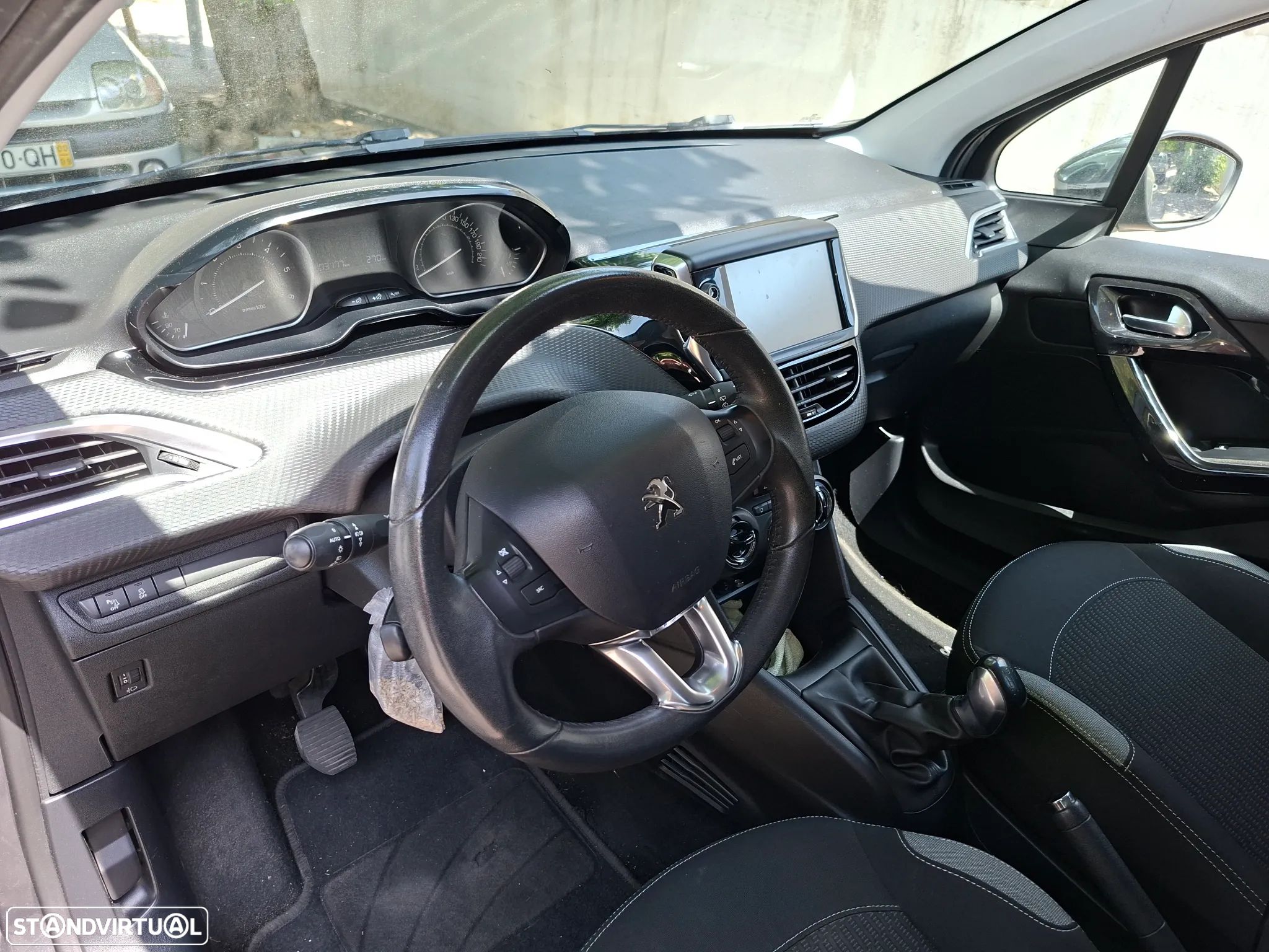 Peugeot 208 1.6 BlueHDi Style - 1