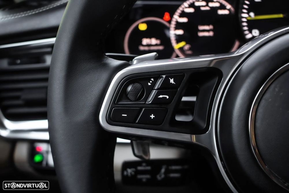 Porsche Panamera 4 E-Hybrid - 13
