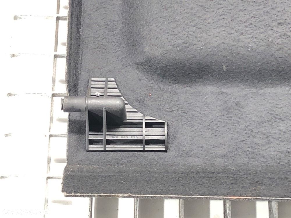 PÓŁKA TYŁ - 137.00 PLN - VW GOLF V (1K1) 2003 - 2010 1.6 75 kW [102 KM] benzyna 2004 - 2008 - 4