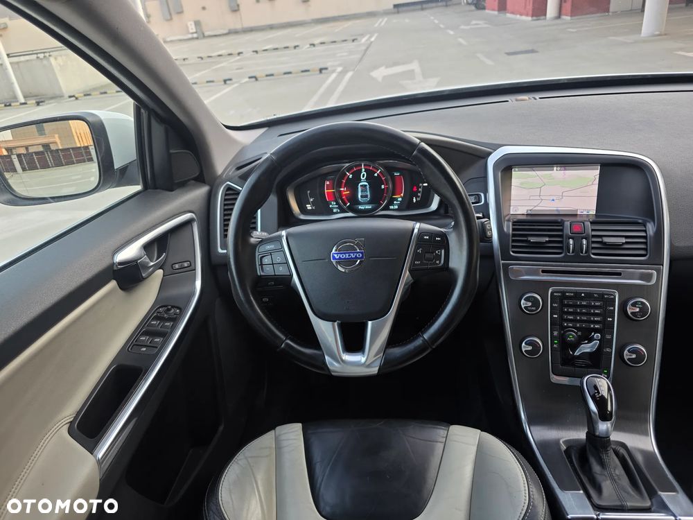 Volvo XC 60 D4 Geartronic Summum - 23