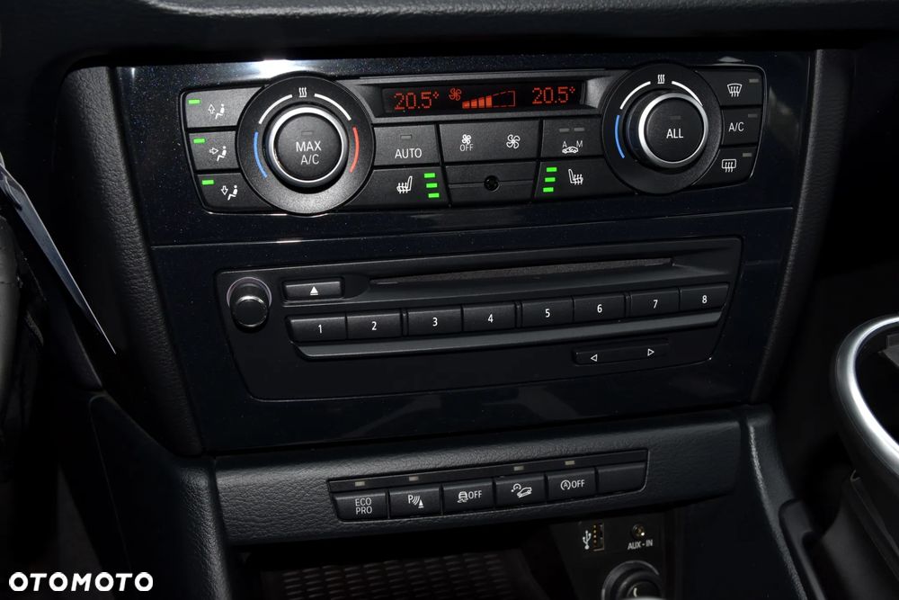 BMW X1 xDrive18d xLine - 23