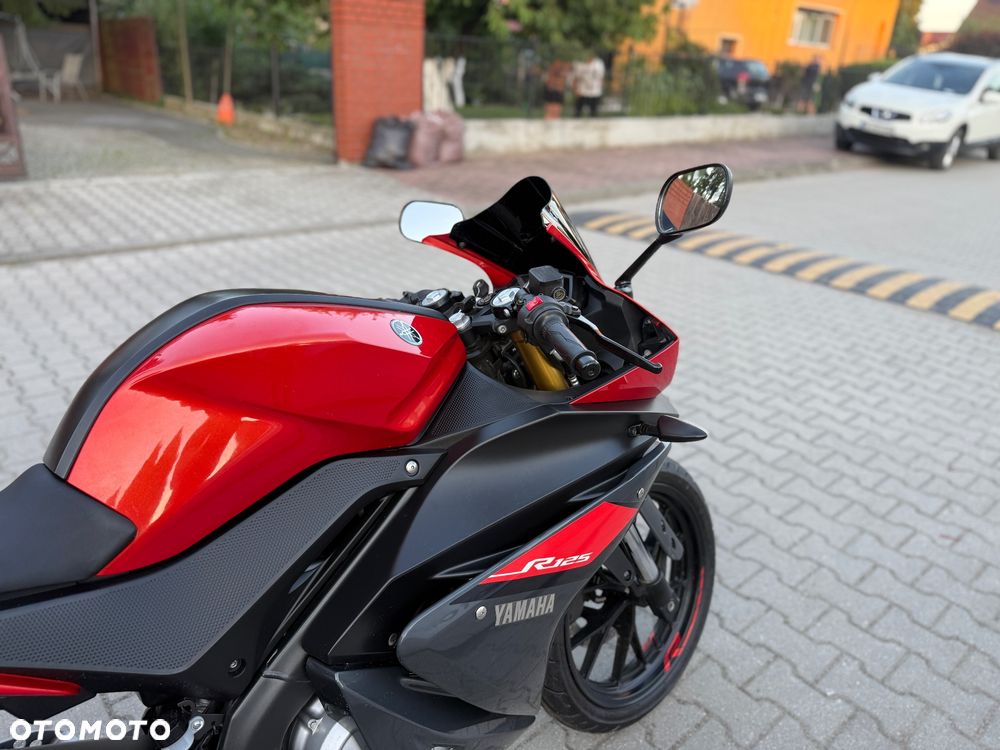 Yamaha YZF - 12