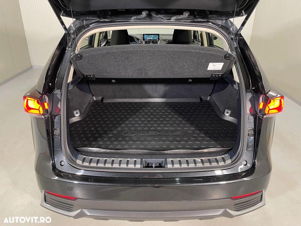 Lexus Seria NX 300h Business Edition - 12
