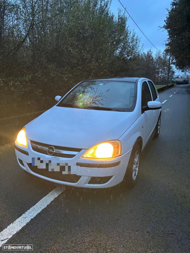 Opel Corsa 1.3 CDTi Essentia - 1