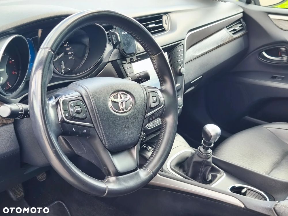 Toyota Avensis Touring Sports 2.0 D-4D Executive - 30
