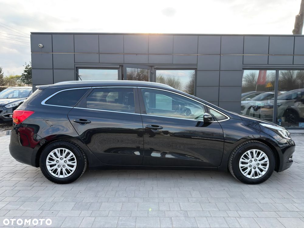Kia Ceed 1.6 GDI Business Line - 23