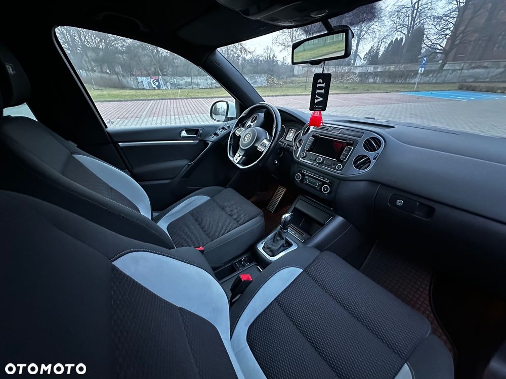 Volkswagen Tiguan 2.0 TDI 4Mot Perfectline R-Style DSG - 11