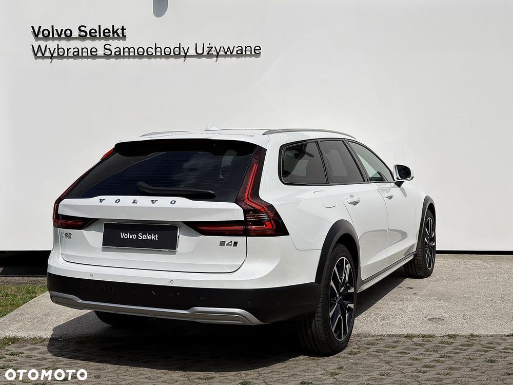 Volvo V90 Cross Country - 6