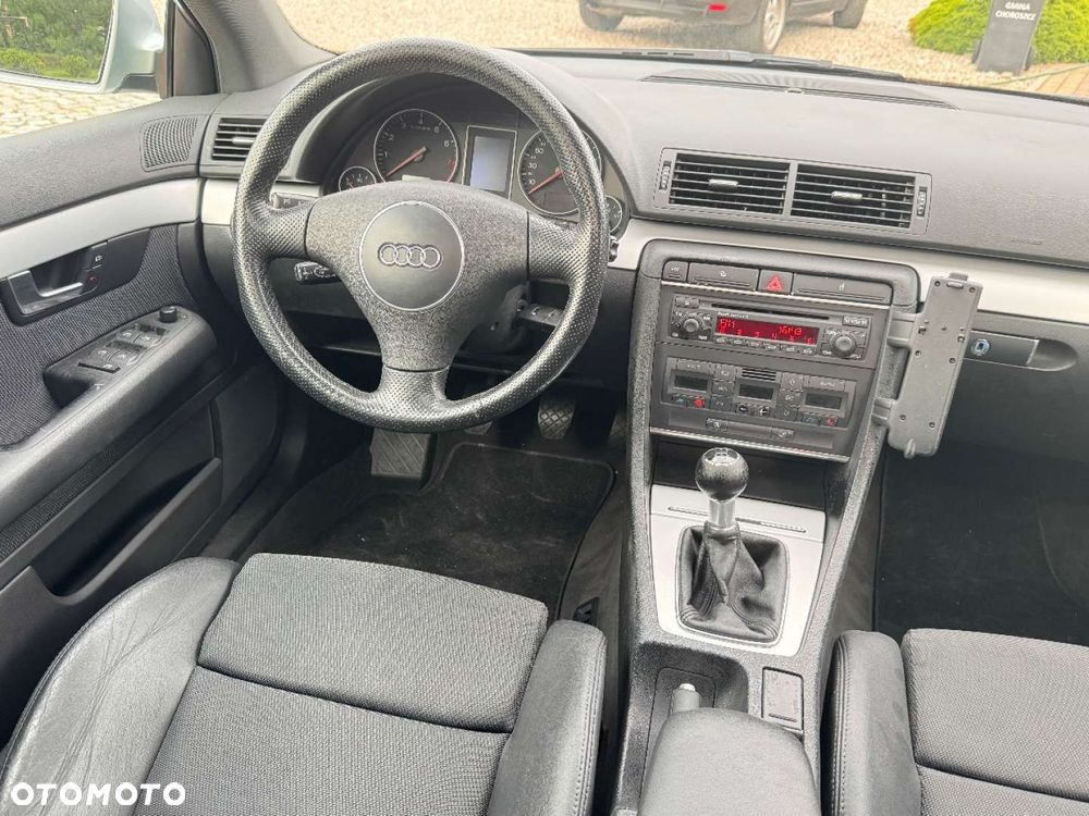 Audi A4 Limousine - 23