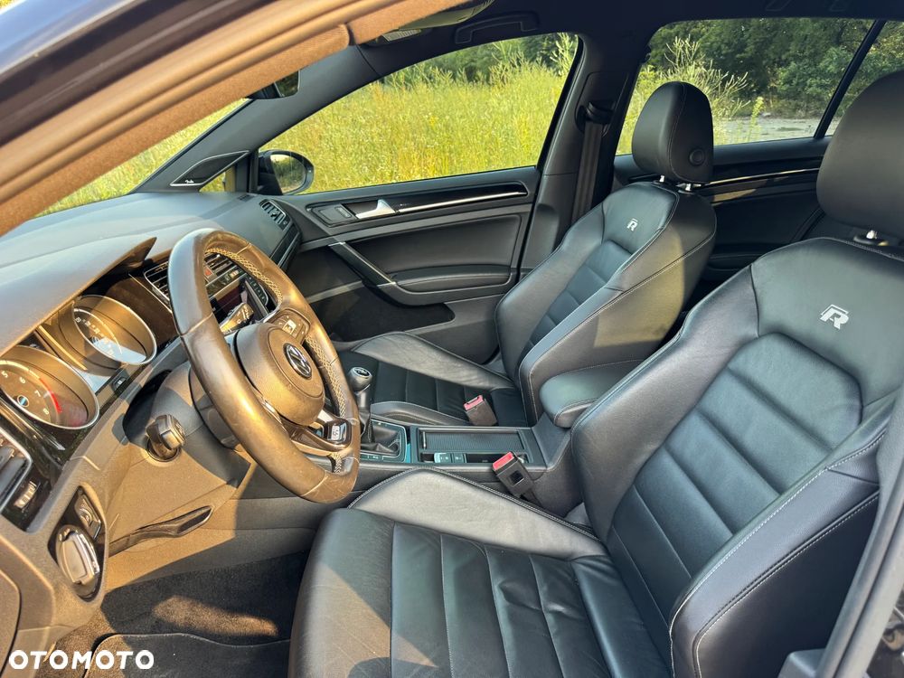 Volkswagen Golf - 9