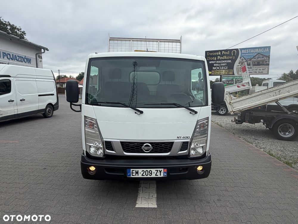 Nissan NT400 - 3