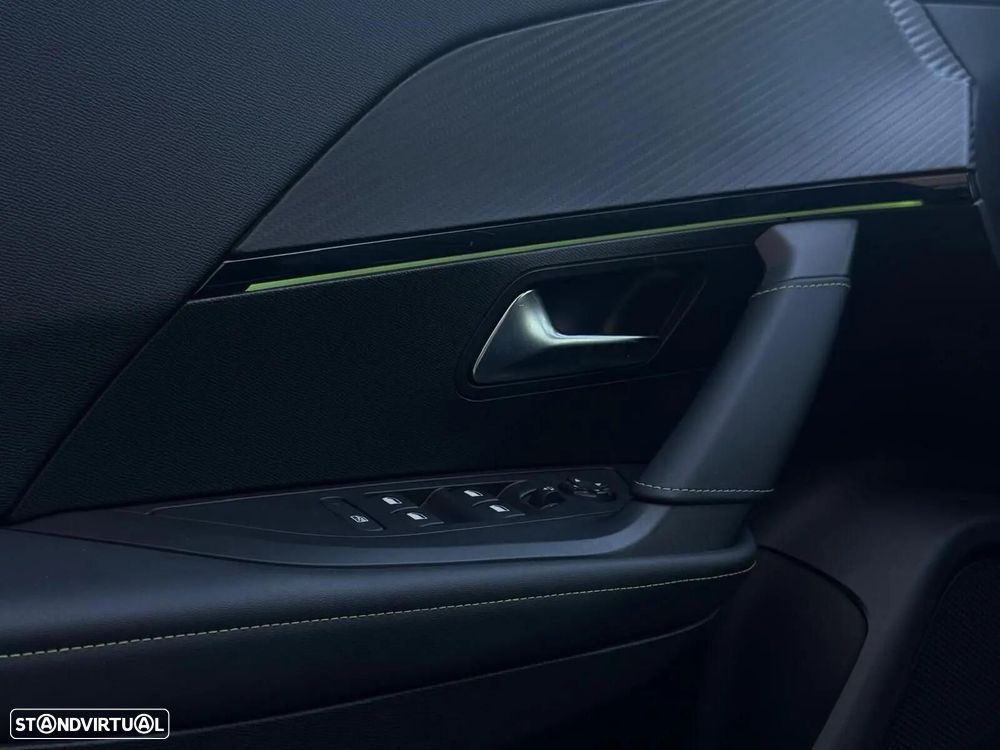 Peugeot e-2008 50 kWh GT Pack - 14