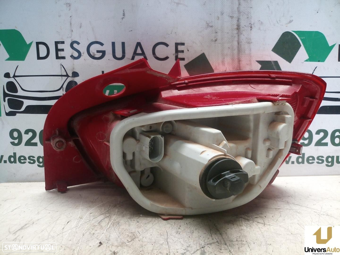 FAROLIM TRASEIRO ESQUERDO SEAT IBIZA IV 2011 -6J4945095G - 2